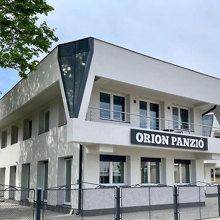 Orion Panzio Bed and Breakfast Hajdúszoboszló Buitenkant foto