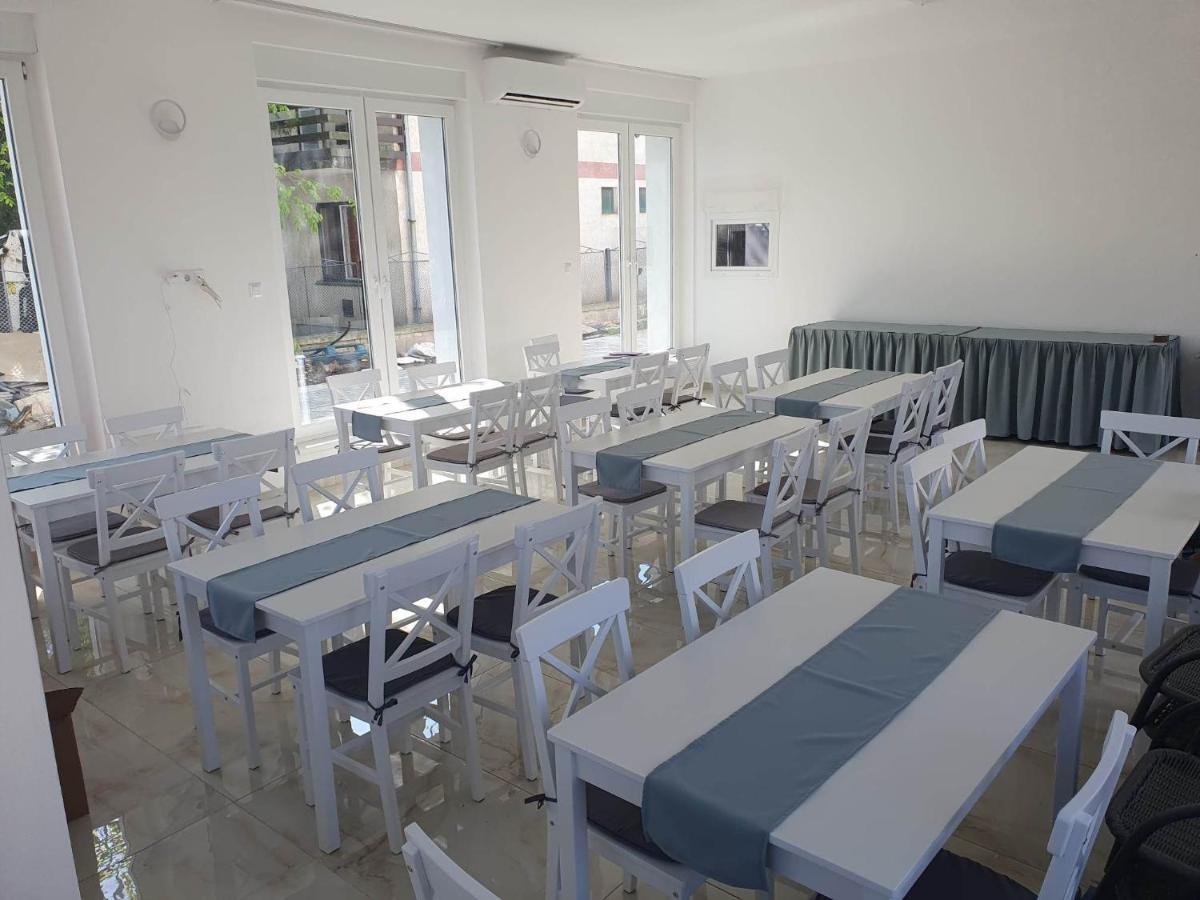 Orion Panzio Bed and Breakfast Hajdúszoboszló Buitenkant foto