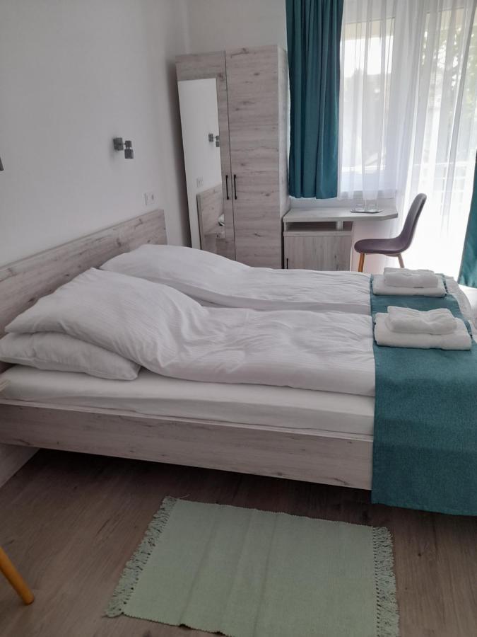 Orion Panzio Bed and Breakfast Hajdúszoboszló Buitenkant foto