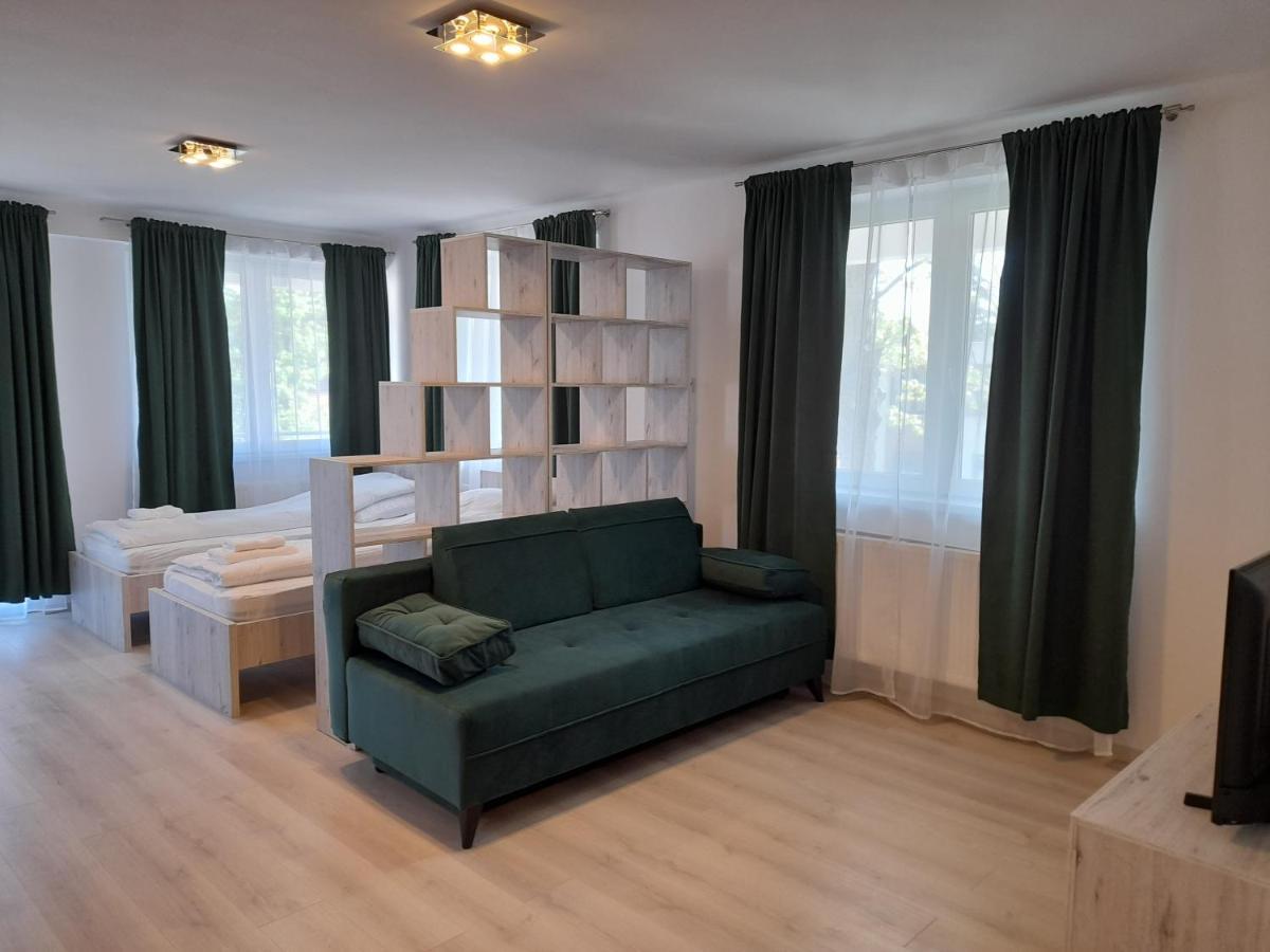 Orion Panzio Bed and Breakfast Hajdúszoboszló Buitenkant foto