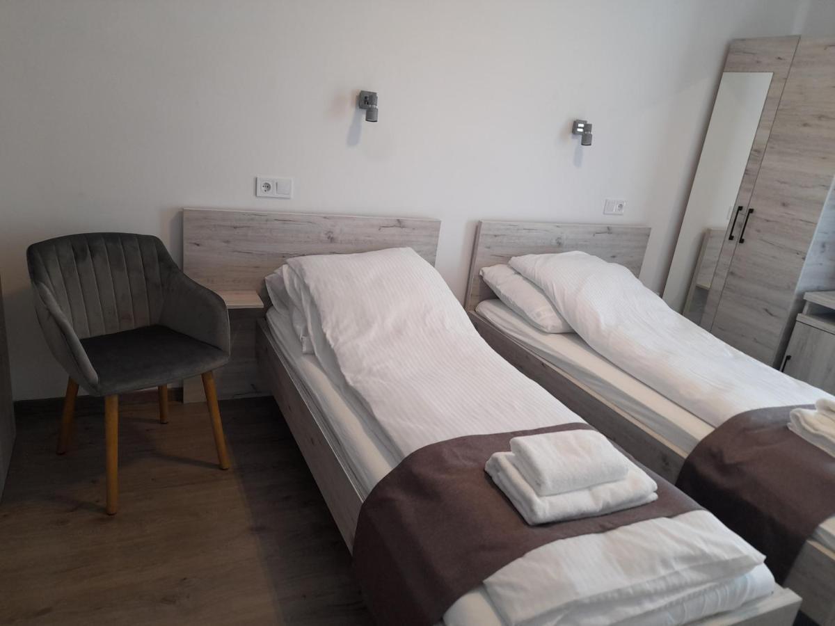 Orion Panzio Bed and Breakfast Hajdúszoboszló Buitenkant foto